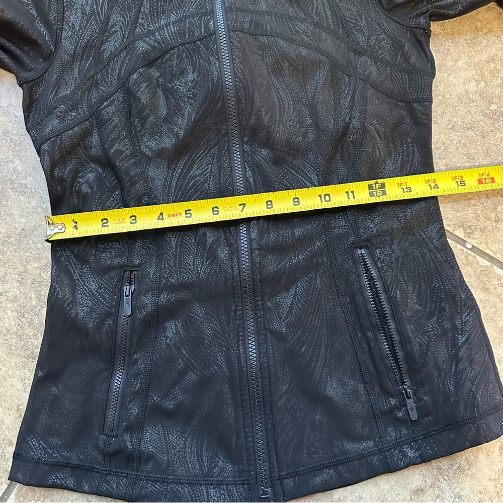 Lululemon Define Jacket Foil/Shine Printed Size 6 - Picture 10 of 11
